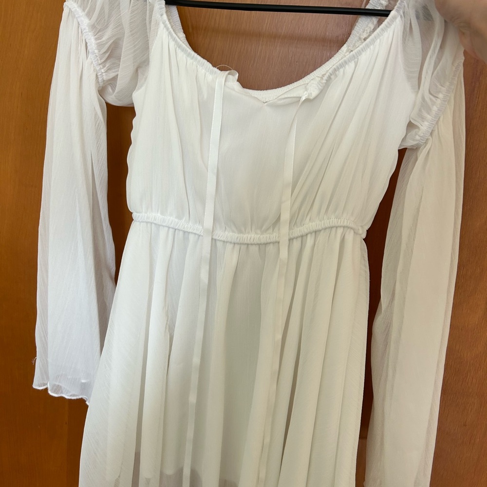 Women's White Long Sleeve Chiffon Dress